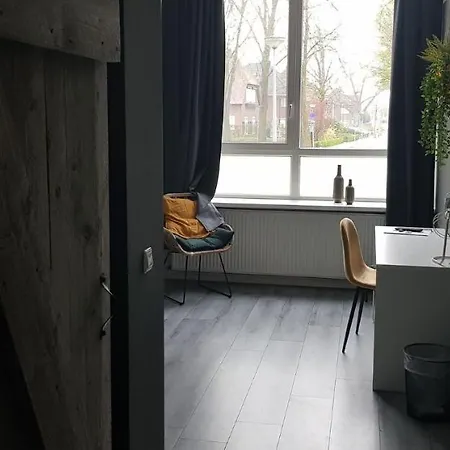 ベッド・アンド・ブレックファスト De Wilhelminaschool アールテン