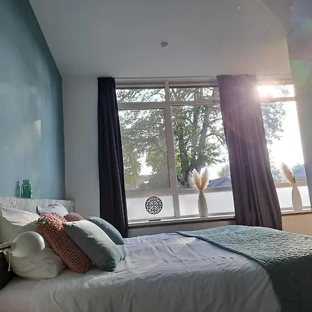 Bed & Breakfast De Wilhelminaschool 3*